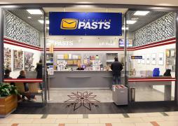 Some post offices in shopping centres will be open during the public holidays; pensions and benefits will be paid on an earlier date 