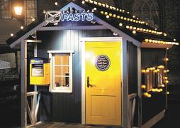 The special Latvijas Pasts post office - the Greeting House - will operate at the Christmas market of the Dome Square this year, too