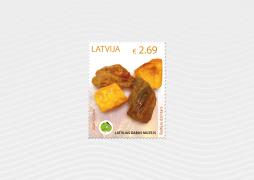 Latvijas Pasts releases the final stamp Baltic Amber in the series Unique Exhibits of the Latvian Museum of Natural History 