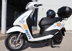 Latvijas Pasts starts testing motor scooters for quick and flexible delivery of items 