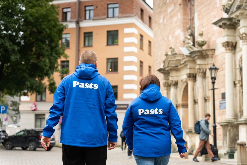 Publicitātes foto_pastnieki “Latvijas Pasts” atklās klientu centru Smiltenē