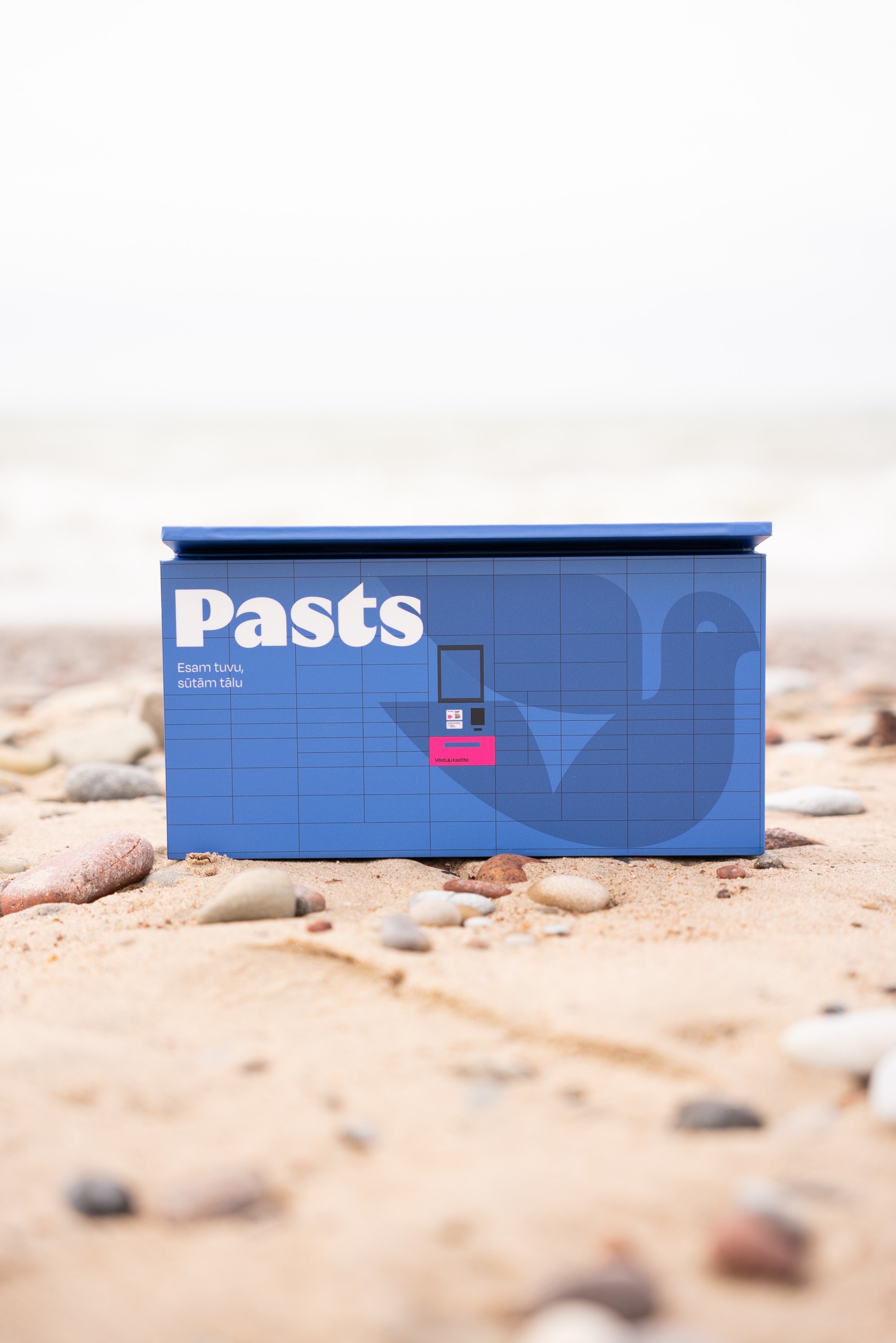 jaunaiszimols-52 pakomāts