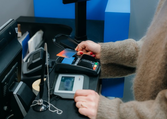 DSC06076 Kartes maksājums pie termināļa